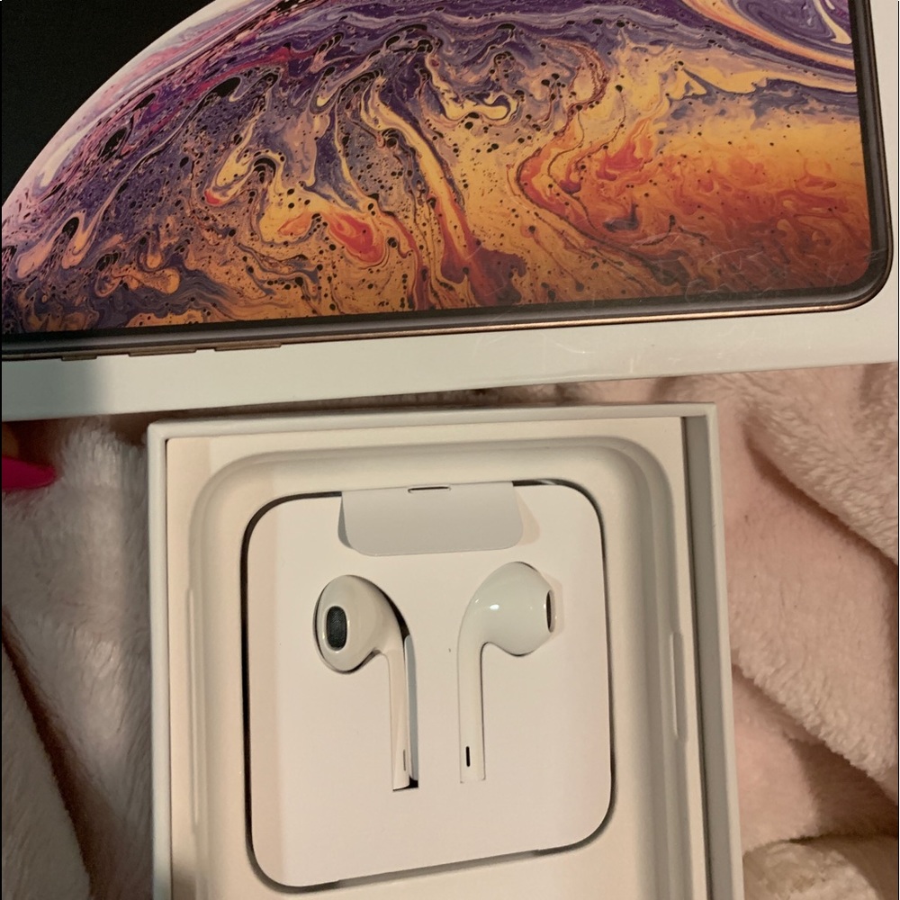 Never used earphones from Apple